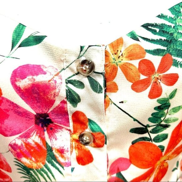 COPY - Honey Punch flower print cropped top. Size Med - Picture 4 of 9